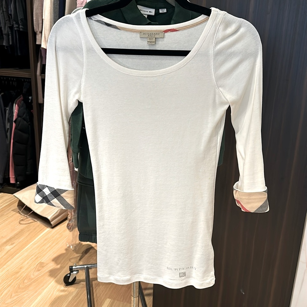 Burberry 3/4 Sleeve Top